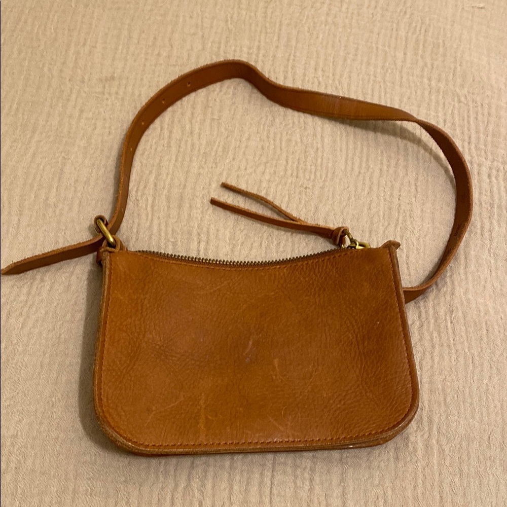 Madewell Funny Classic Tan Leather Bag. XXS